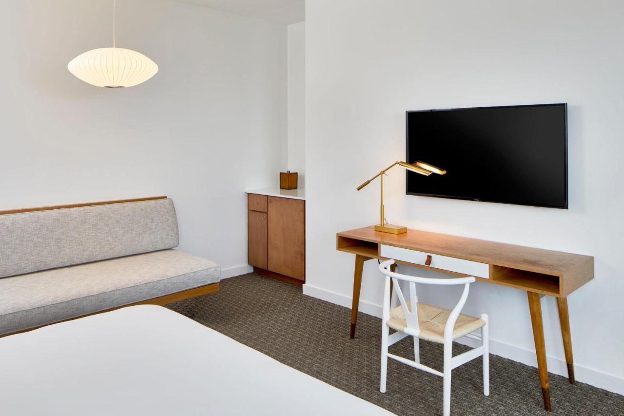The Sarasota Modern, A Tribute Portfolio Hotel Exterior photo