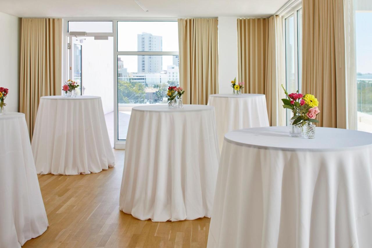 The Sarasota Modern, A Tribute Portfolio Hotel Exterior photo