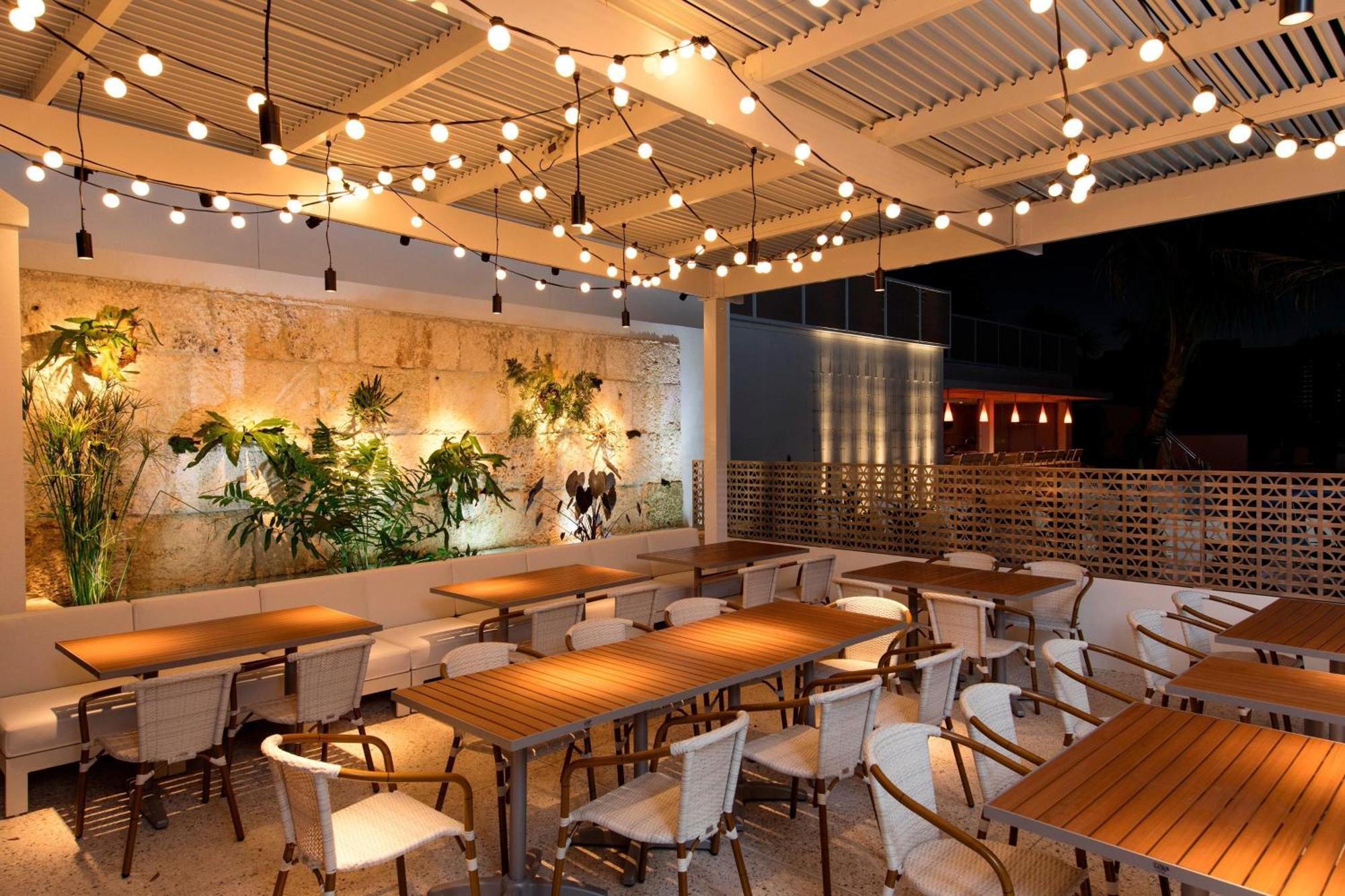 The Sarasota Modern, A Tribute Portfolio Hotel Exterior photo
